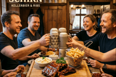 Unsere Spezialität: Schirn-Ribs „Low & Slow“ Das Beste vom Schwein – mit Zeit und Leidenschaft zubereitet. In der Schirn setzen wir auf echtes Handwerk. Unsere Spareribs werden zunächst mit einem würzigen Rub veredelt und anschließend über 12 Stunden bei niedriger Temperatur gegart, bis sie butterzart sind und fast von selbst vom Knochen fallen. Das Geheimnis des Geschmacks liegt im Finale: Wir glasieren die Ribs mit unserem hausgemachten Schirn-Lack – einer Reduktion aus kräftigem Hacker Pschorr Kellerbier, feinem Honig und einer Prise Apfel-Balsamico-Essig, die im Ofen perfekt karamellisiert.